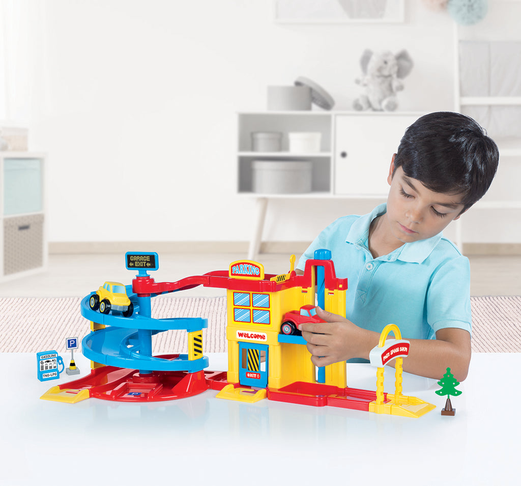 Garage interactif avec ascenseur et circuit spiral-dolu