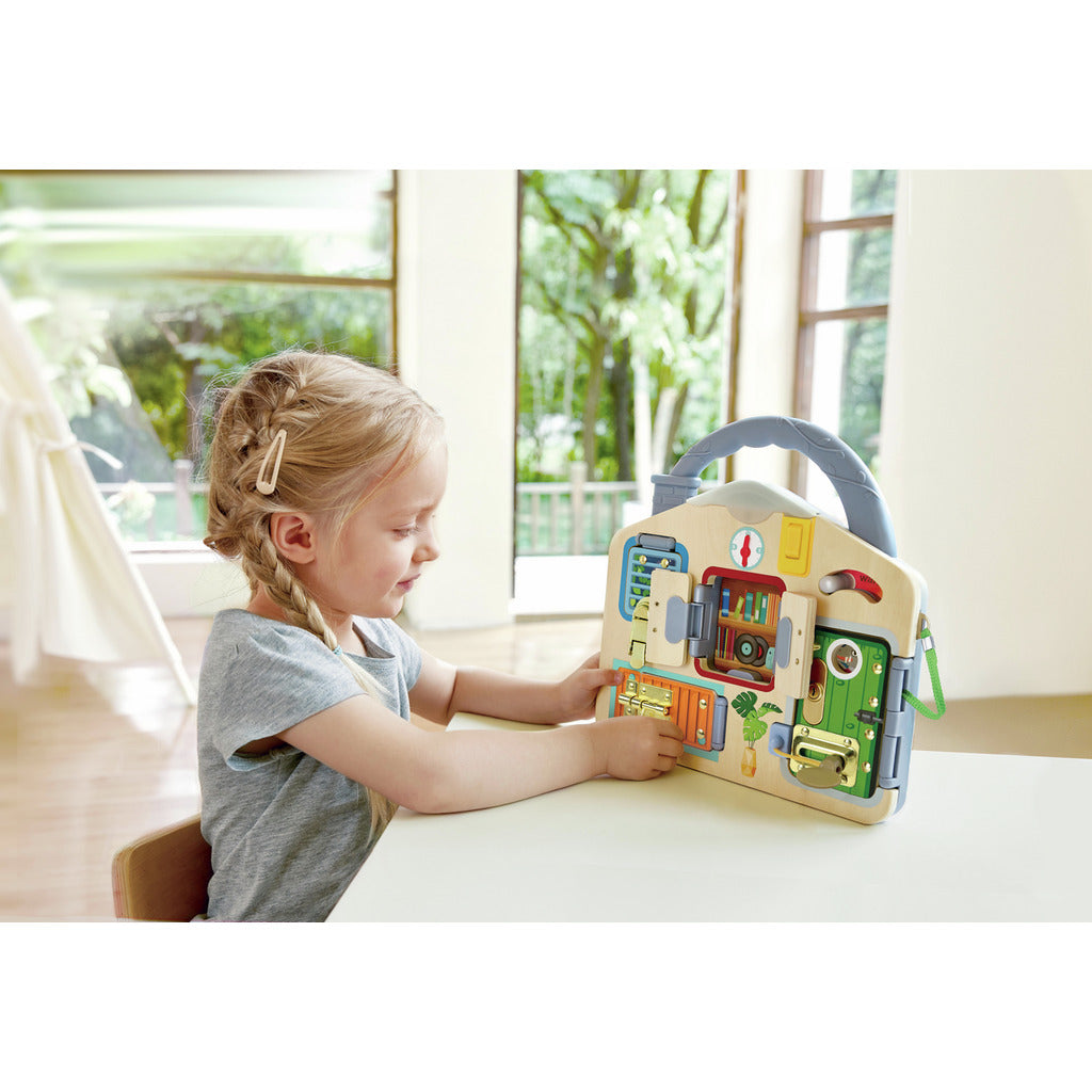 Tableau éducatif à serrures-HAPE