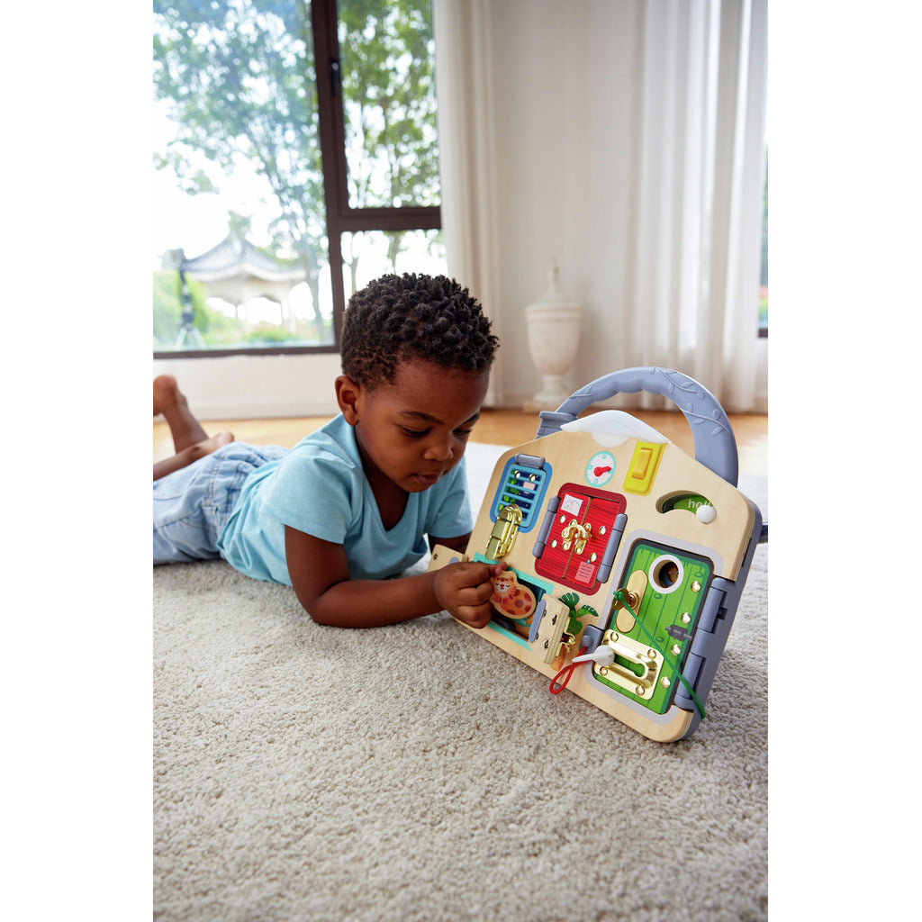 Tableau éducatif à serrures-HAPE